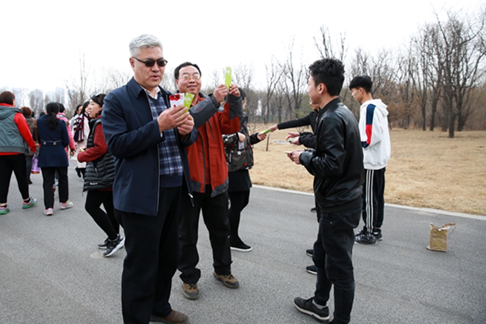 “喜迎二青会 启航新征程”环晋阳湖健步行