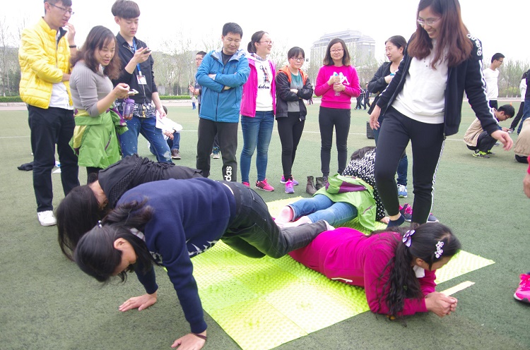 信息工程学院师生趣味运动会圆满举行 信息工程学院师生趣味运动会圆满举行