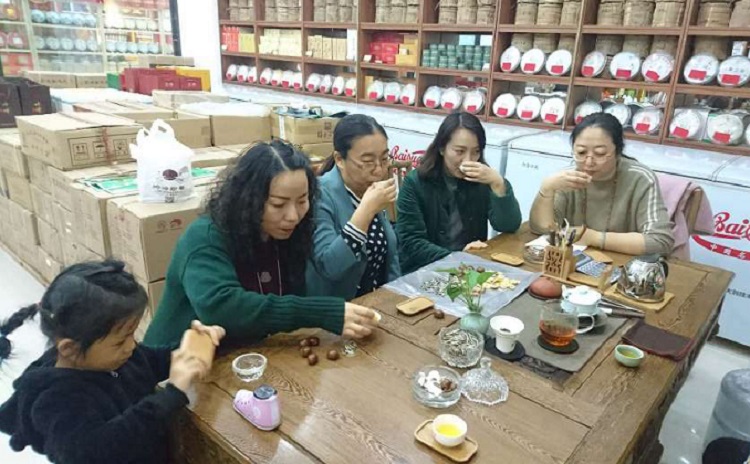 离退休组织“体验茶艺人生 发扬传统文化”活动