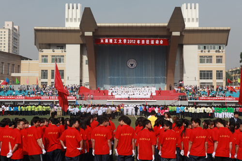 我校召开2012年田径运动会