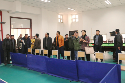 校工会召开2016年第四次全委会