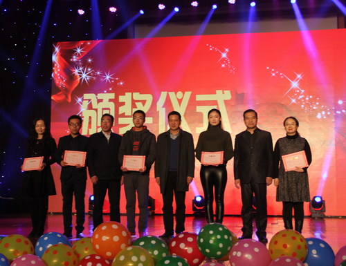 马克思主义学院举办2016年“赤子心、青春梦”颁奖晚会 马克思主义学院举办2016年“赤子心、青春梦”颁奖晚会