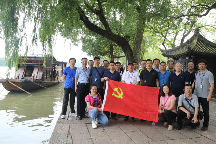 我校组织青年教师开展“红船塑魂”主题教育活动