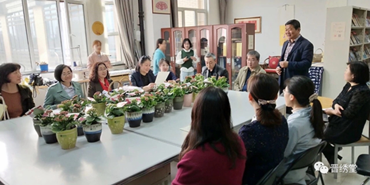 轻纺学院举办“传承晋绣文化弘扬轻纺精神”活动