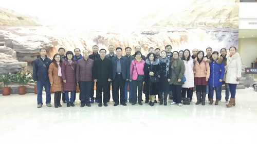 水利学院工会组织会员参观山西省地质博物馆 水利学院工会组织会员参观山西省地质博物馆